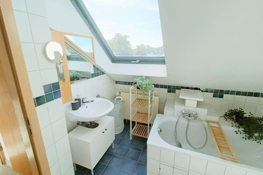 Modernes Und Ruhiges Appartement Mit Loggia Marl Eksteriør billede