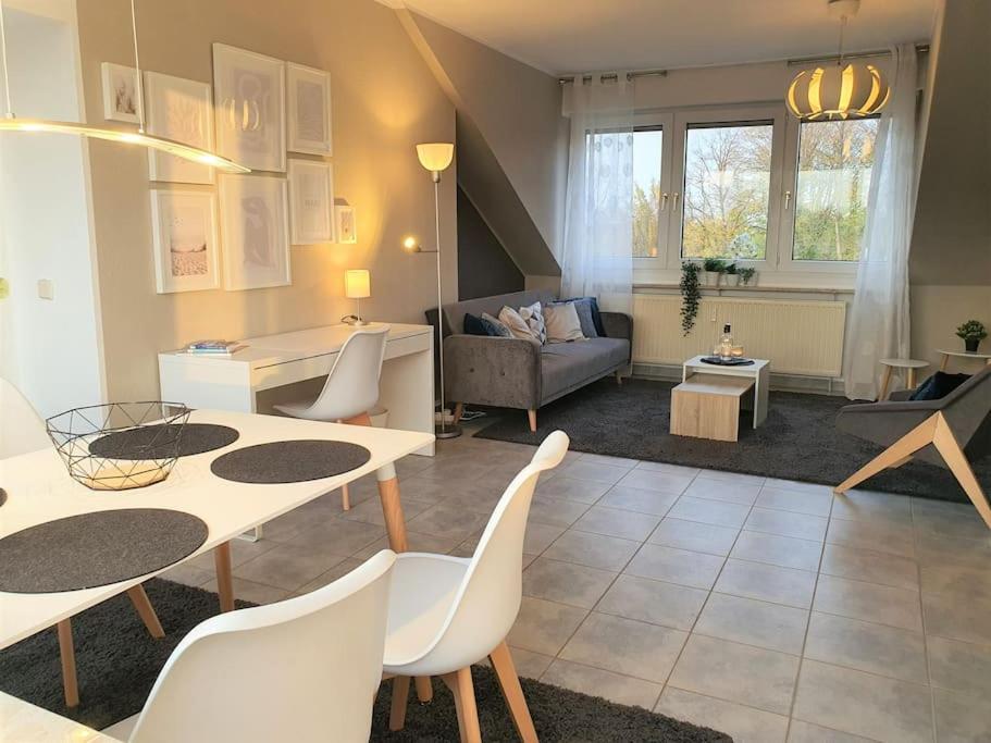 Modernes Und Ruhiges Appartement Mit Loggia Marl Eksteriør billede