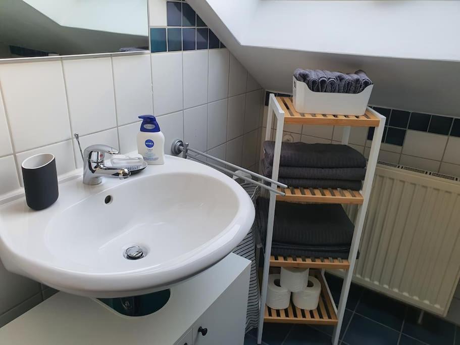 Modernes Und Ruhiges Appartement Mit Loggia Marl Eksteriør billede